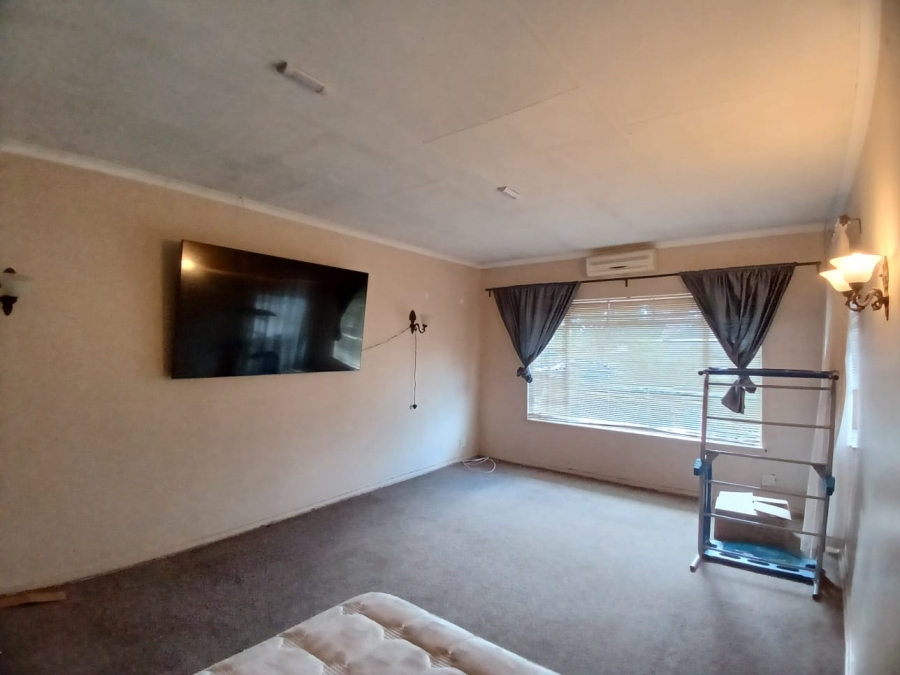 4 Bedroom Property for Sale in Vaalpark Free State